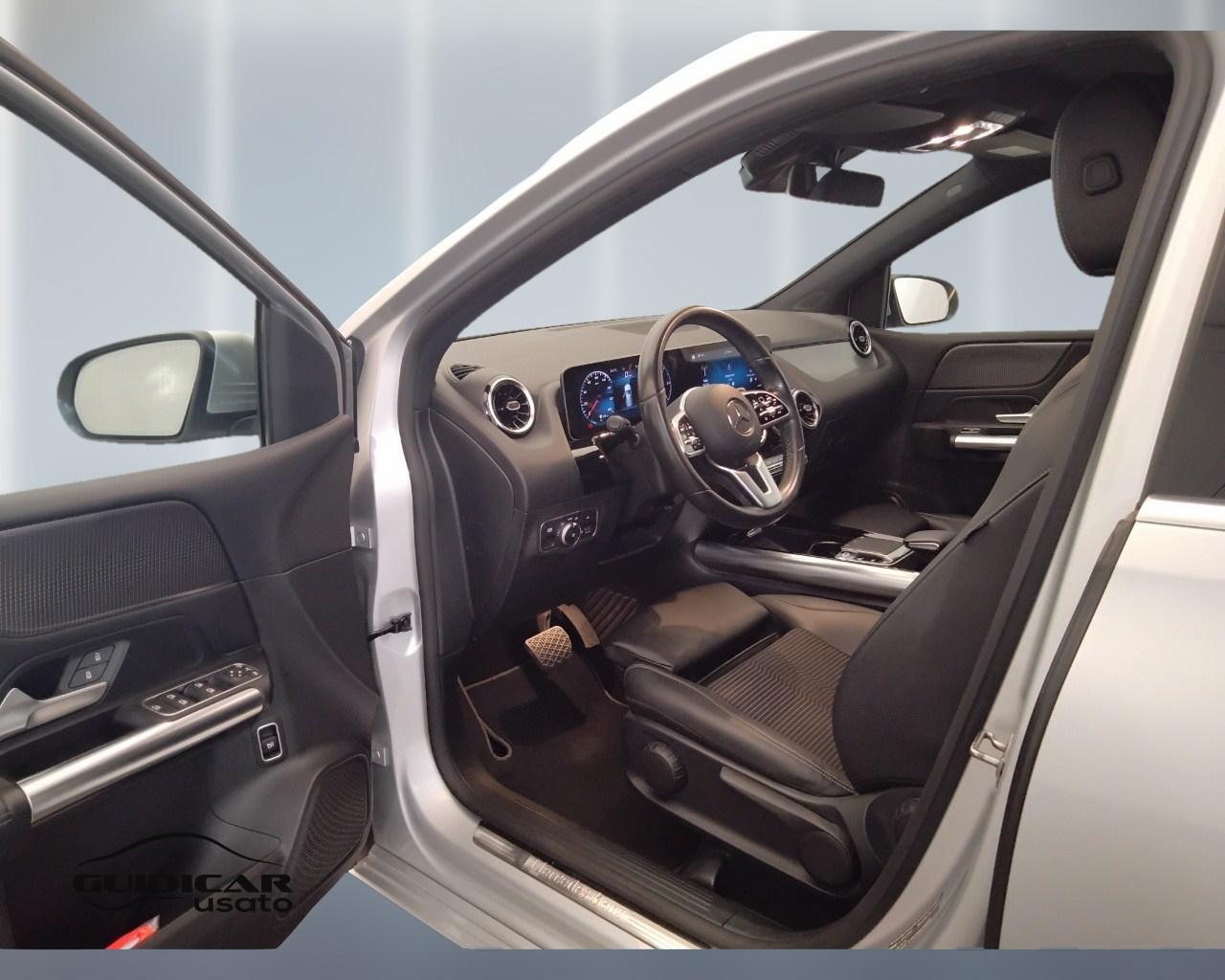 Mercedes-Benz Classe B - W247 2018 - B 180 d Sport Plus auto