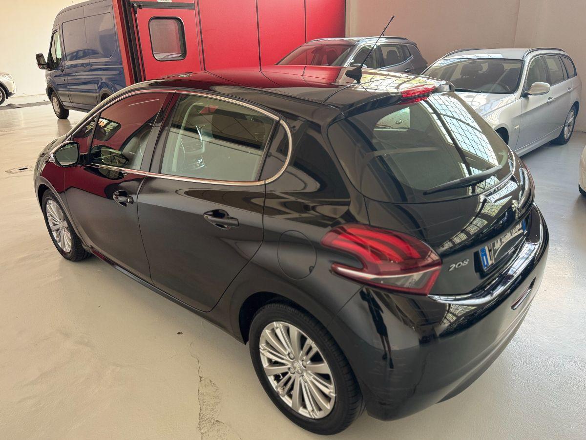 PEUGEOT - 208 - PureTech 82 S&S 5p. Allure