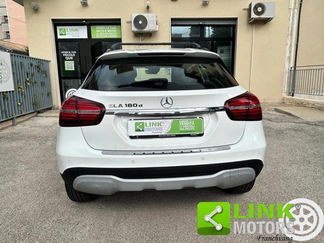 MERCEDES-BENZ GLA 180 PREMIUM AUTOMATICA