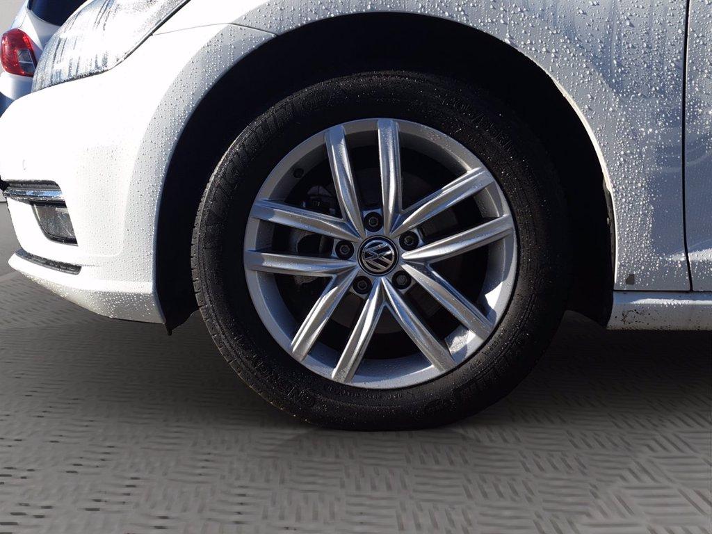 VOLKSWAGEN Golf 5p 1.5 tgi executive 130cv dsg del 2019