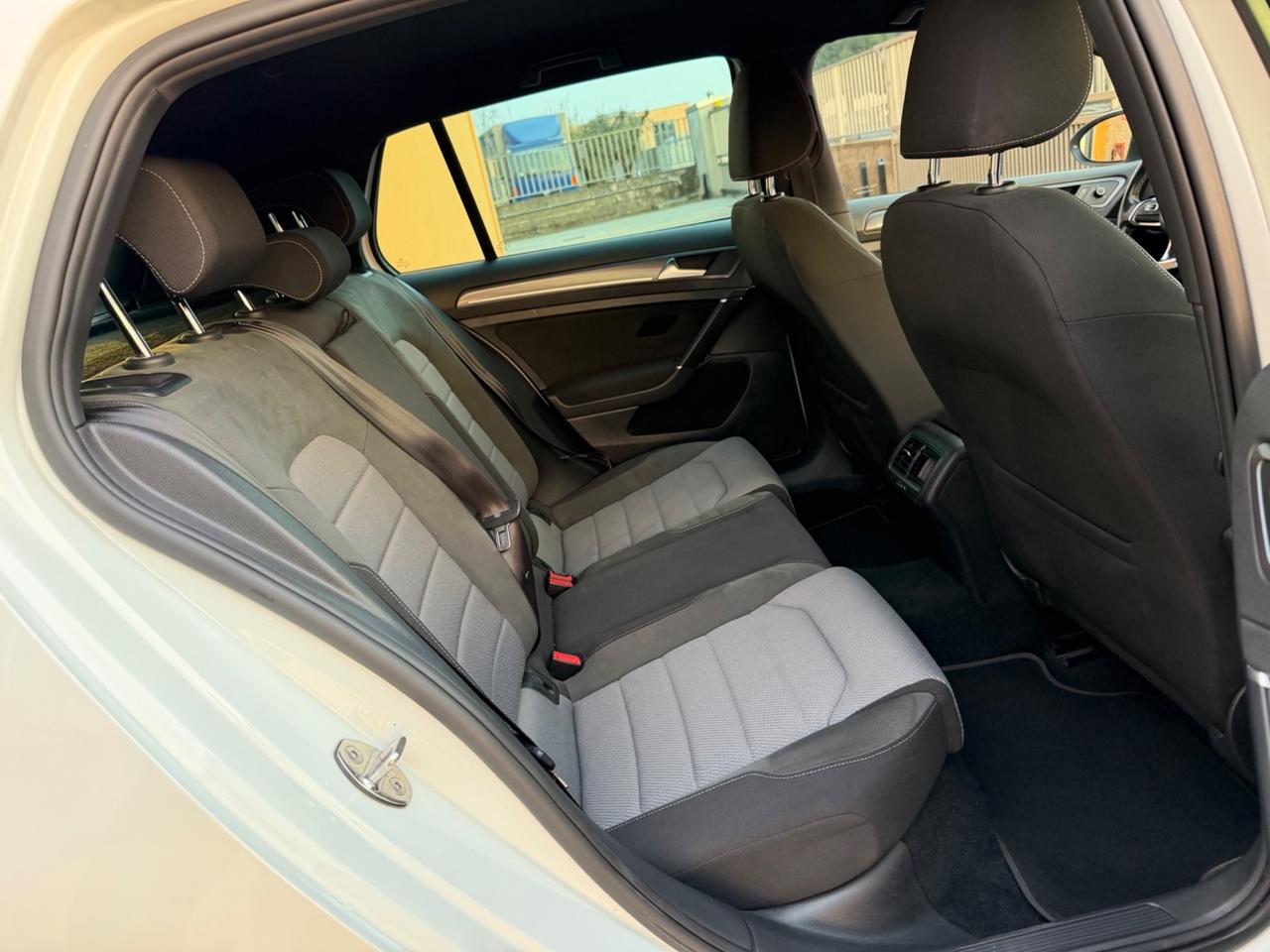 Volkswagen Golf 1.6 TDI 110 CV DSG 5p. Executive BlueMotion Technology