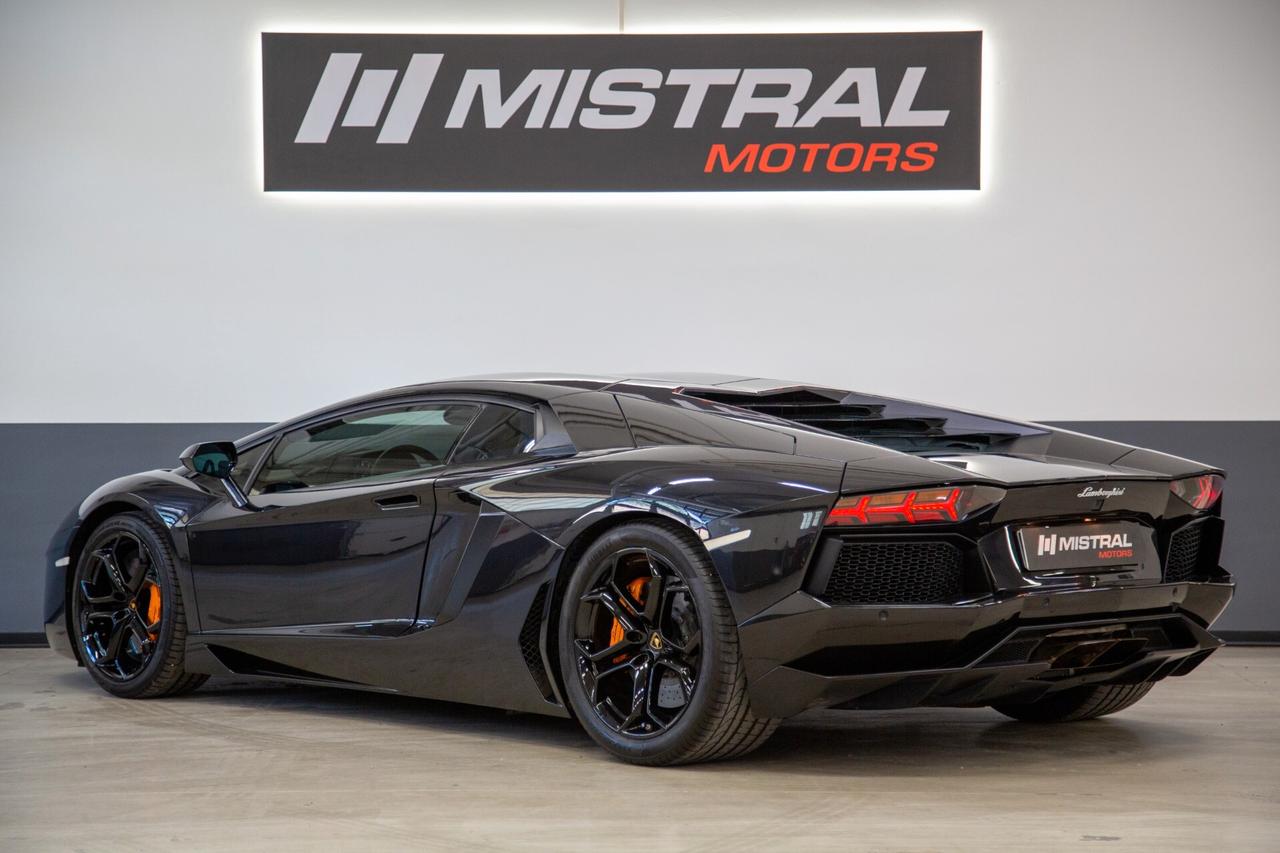 Lamborghini Aventador 6.5 V12 LP700-4