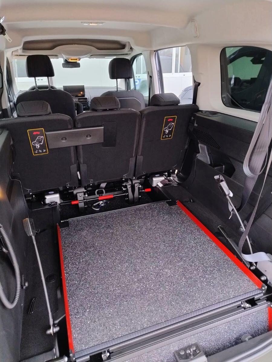 RIFTER TRASPORTO DISABILI RIBASSATO 5 PIù CARROZZINA