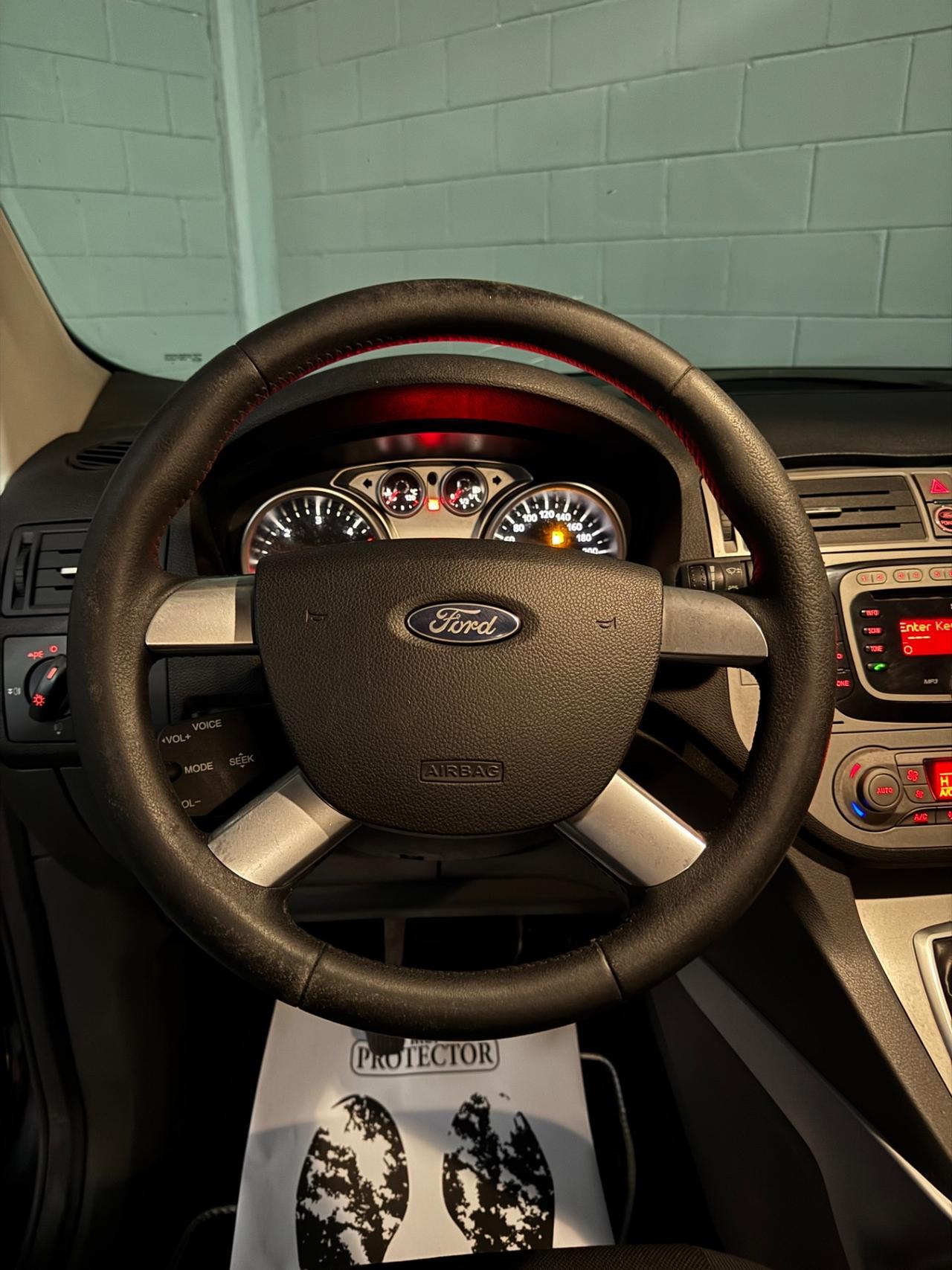 Ford Kuga 2.0 TDCi 136 CV 2WD Titanium DPF