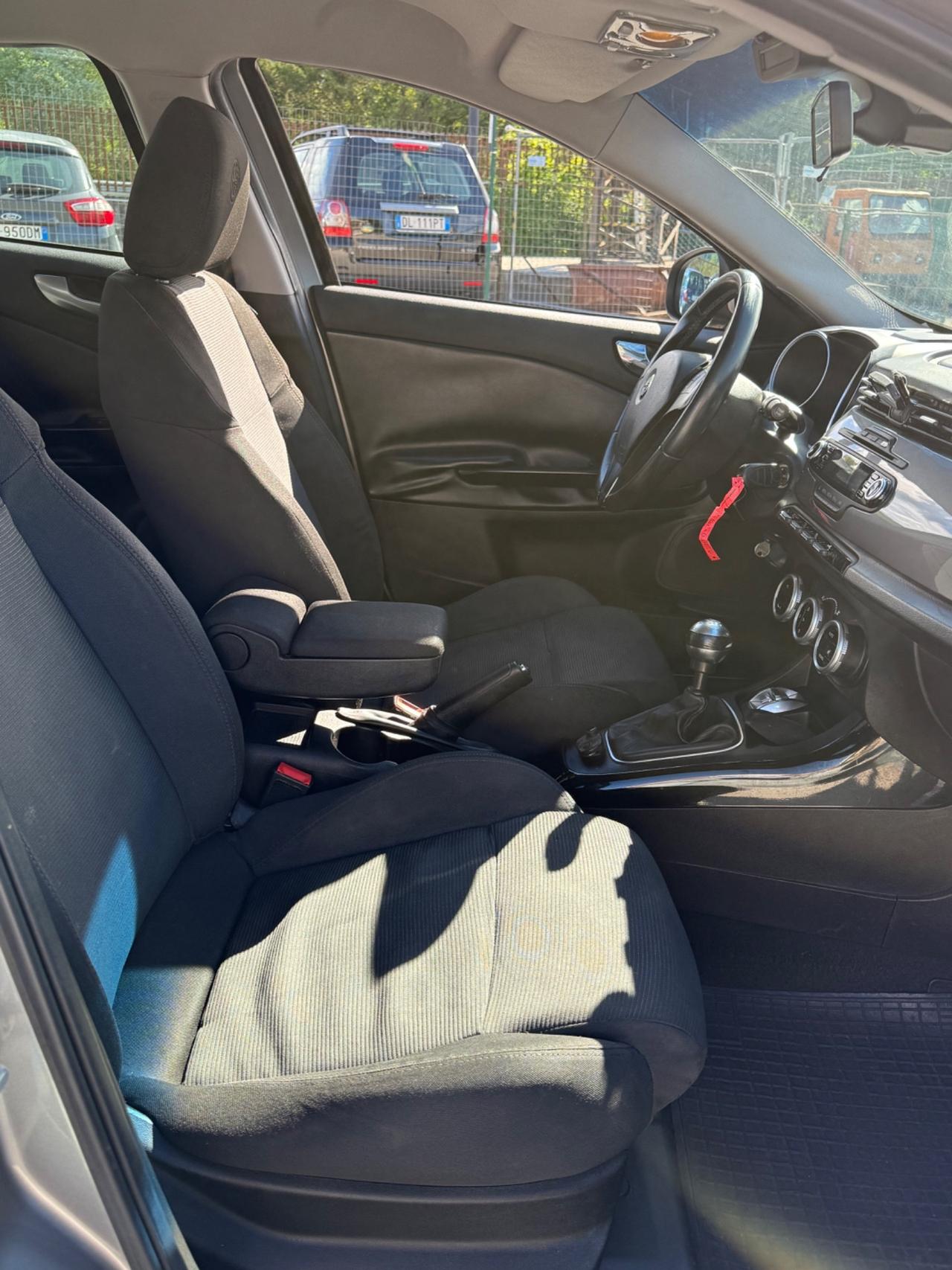 Alfa Romeo Giulietta 1.6 JTDm-2 105 CV Exclusive