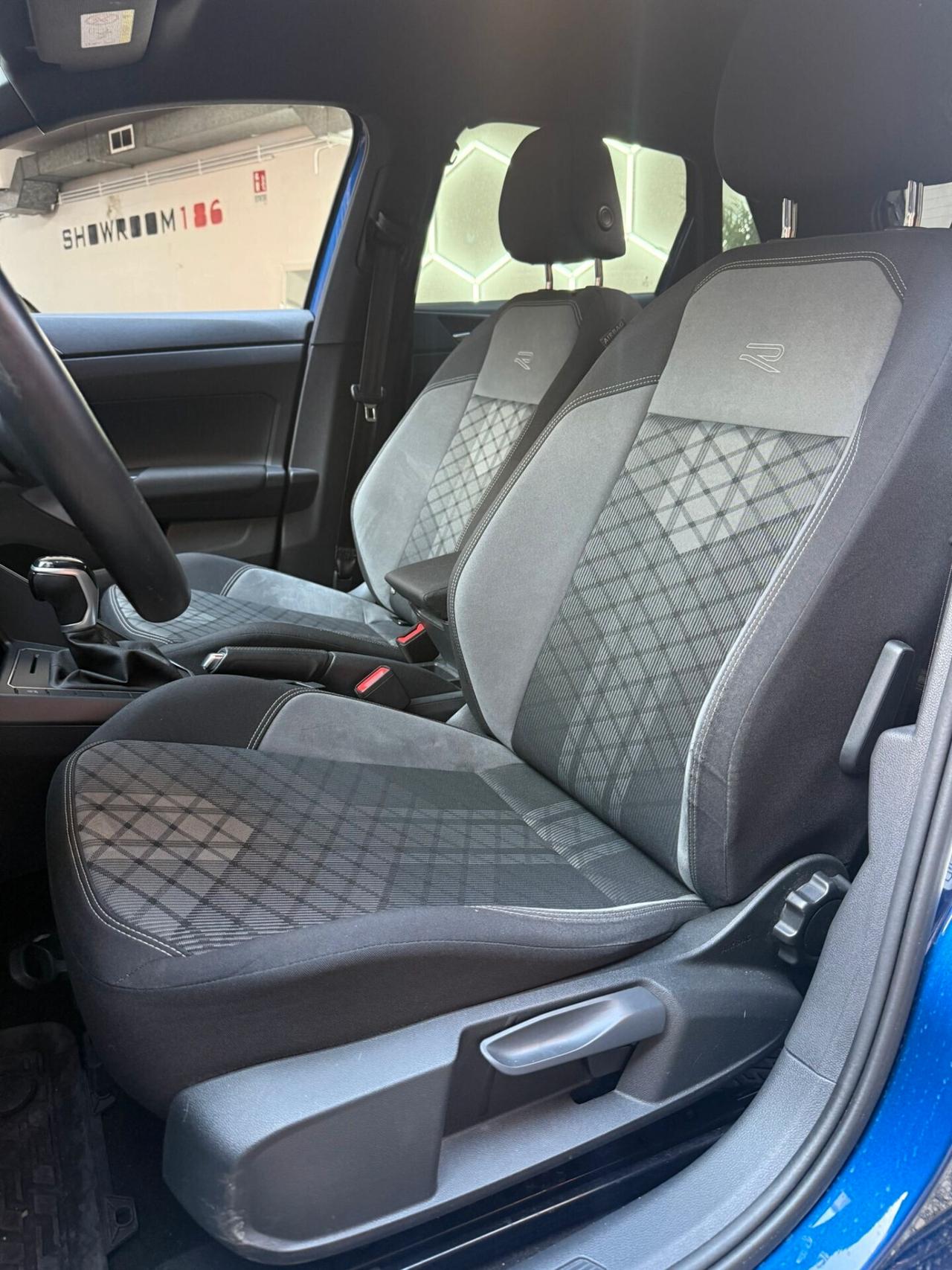 Volkswagen Polo 1.0 TSI 110 CV DSG R-Line