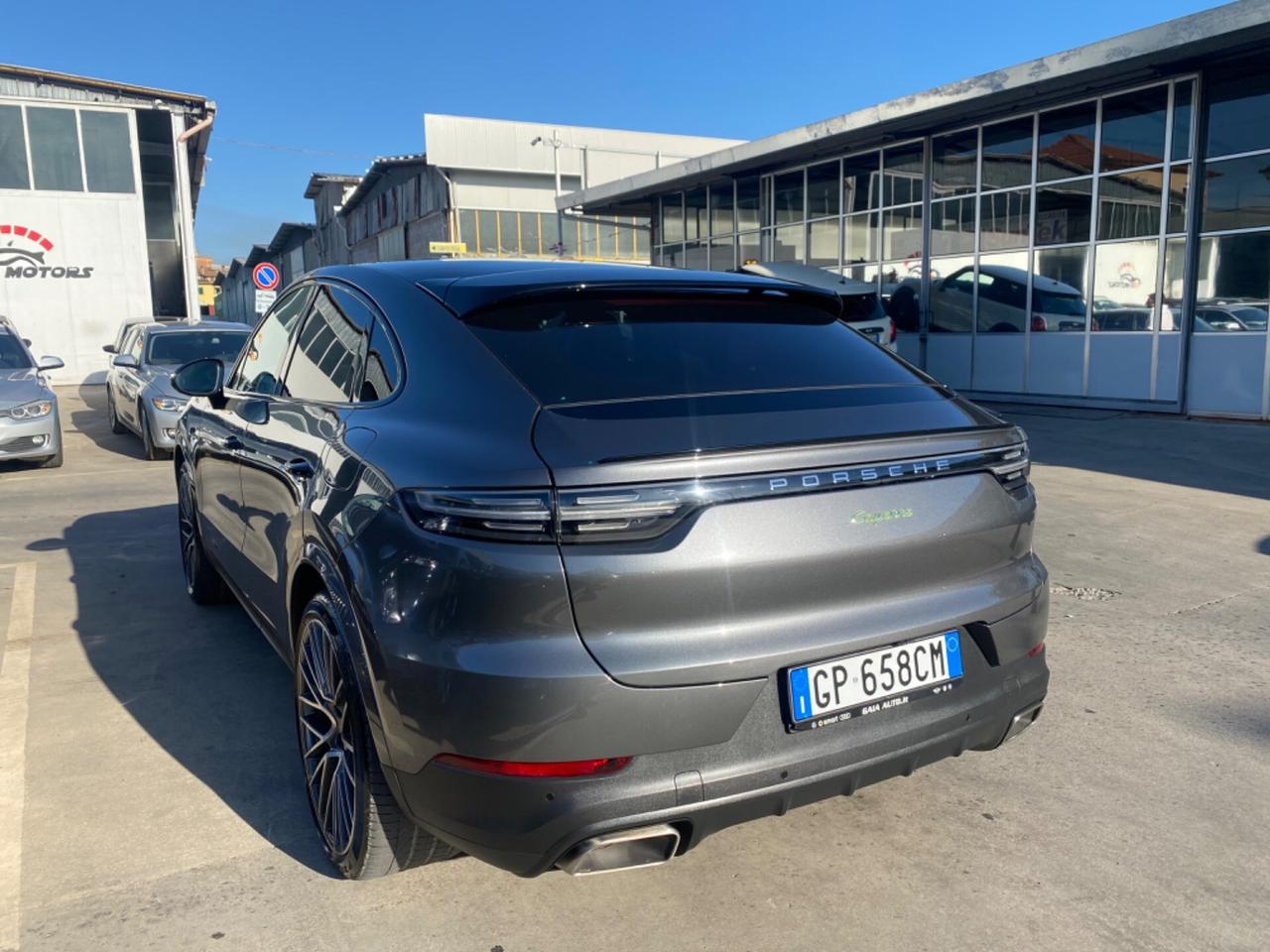 Porsche Cayenne Coupé 3.0 V6 E-Hybrid Platinum Edition