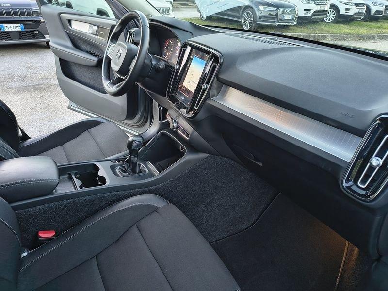 Volvo XC40 D3 2.0 Momentum 150 CV