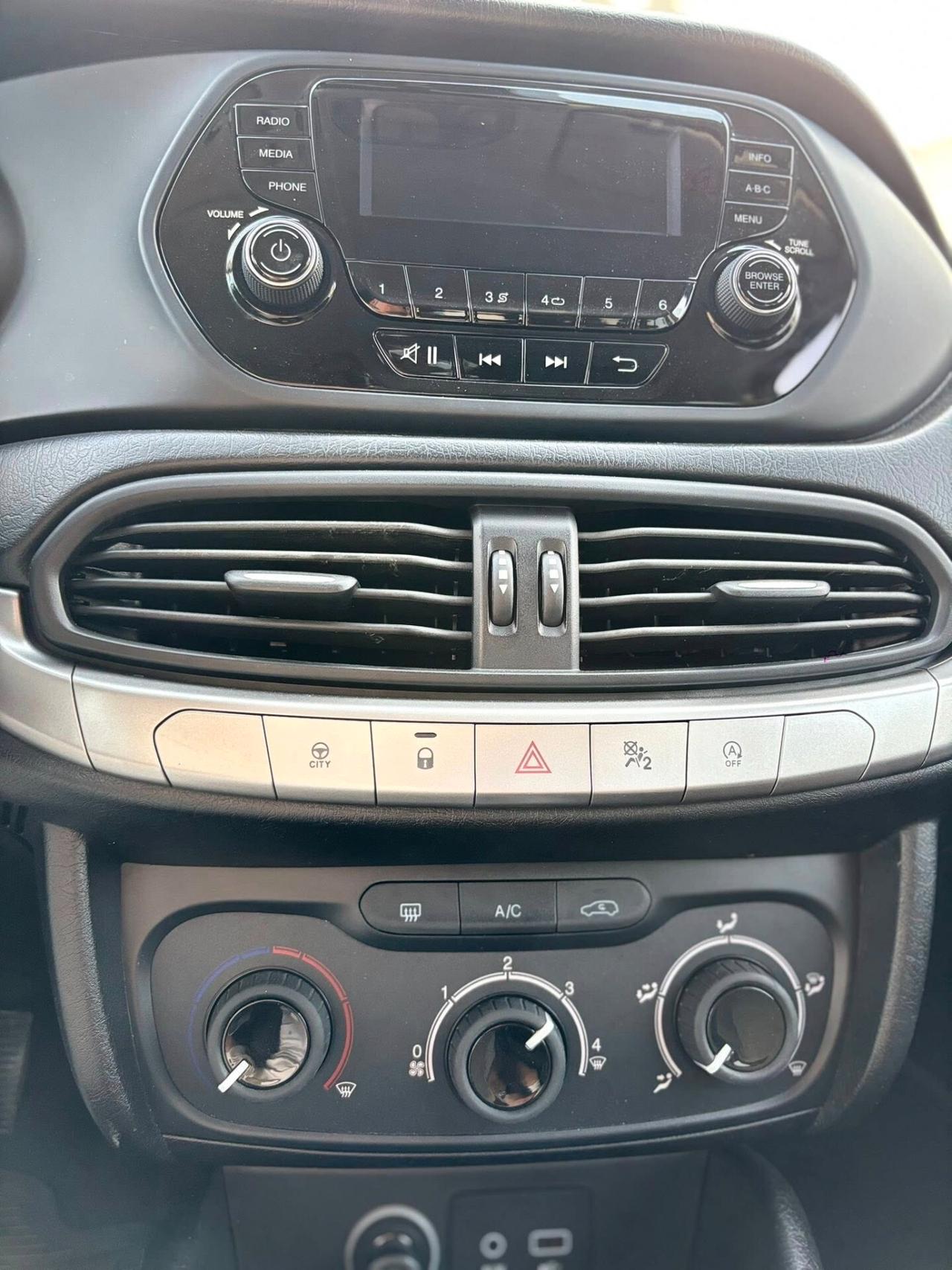 Fiat Tipo 1.3 Mjt S&S SW Street