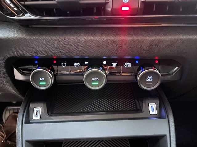 Citroen C4 X PureTech 130 S&S EAT8 Max KM ZERO