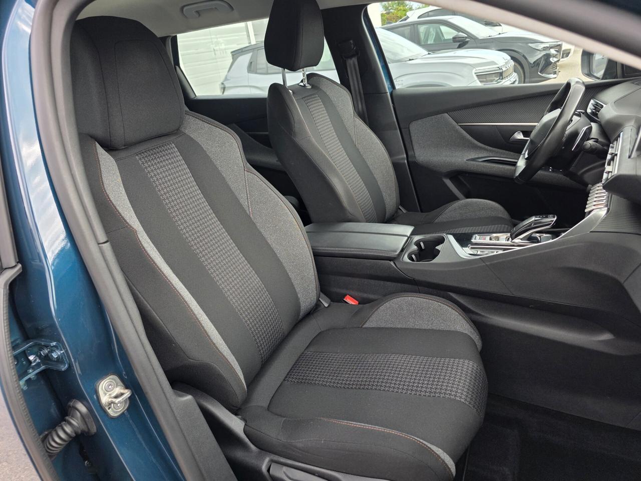 Peugeot 5008 BlueHDi 130 S&S EAT8 Active Pack