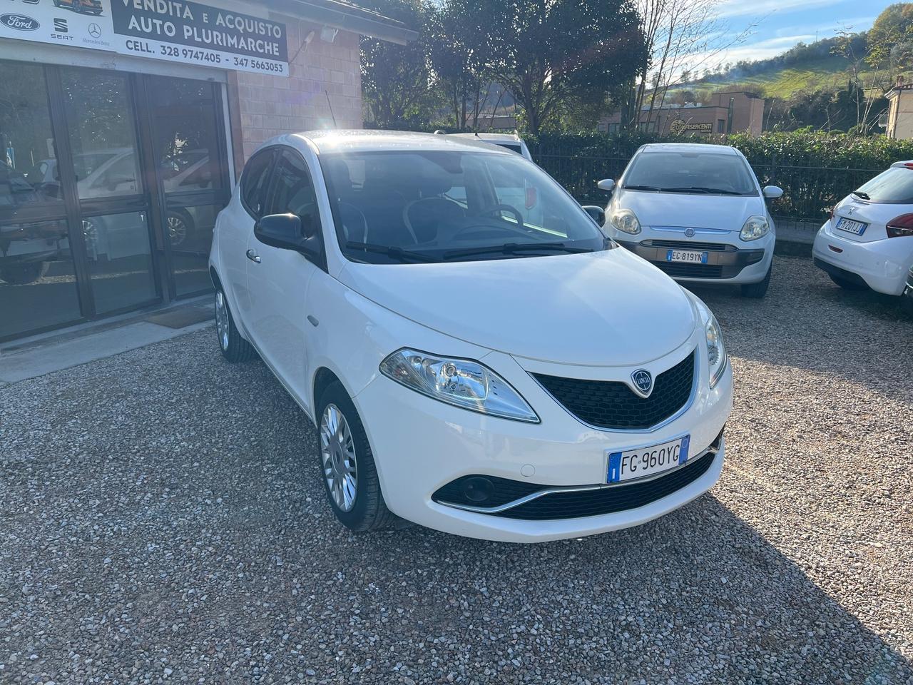 Lancia Ypsilon 1.2 69 CV 5 porte GPL Ecochic Silver