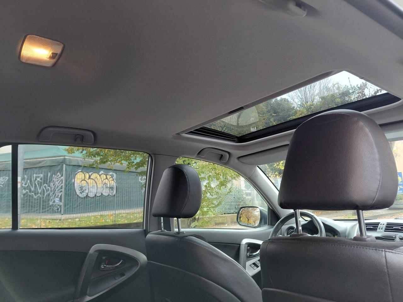 Toyota RAV4 Crossover 2.2 D-Cat A/T 150 CV Executive