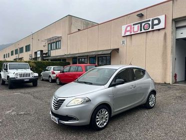 Lancia Ypsilon 1.2 69 CV 5 porte S&S Silver