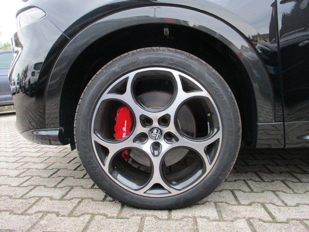 Alfa Romeo Tonale 1.3 280 CV PHEV AT6 Q4 Veloce