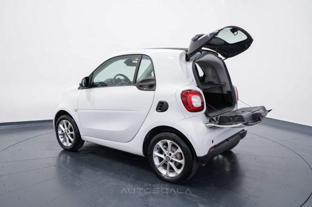 SMART ForTwo 1.0 70cv Twinamic Business #Navy