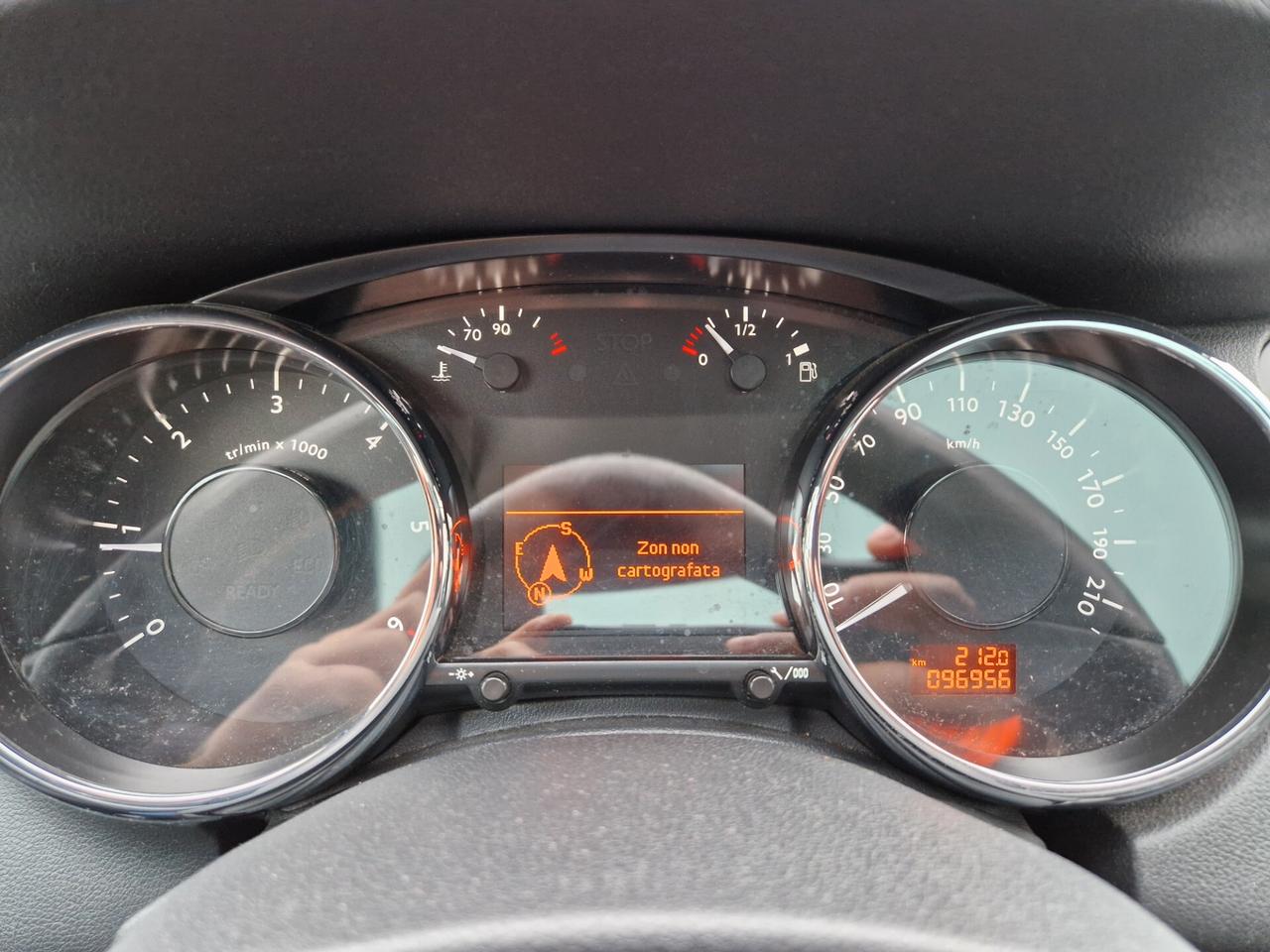 Peugeot 5008 1.6 120CV "96.900 km" 7 posti, Tetto, Navi, Telec.