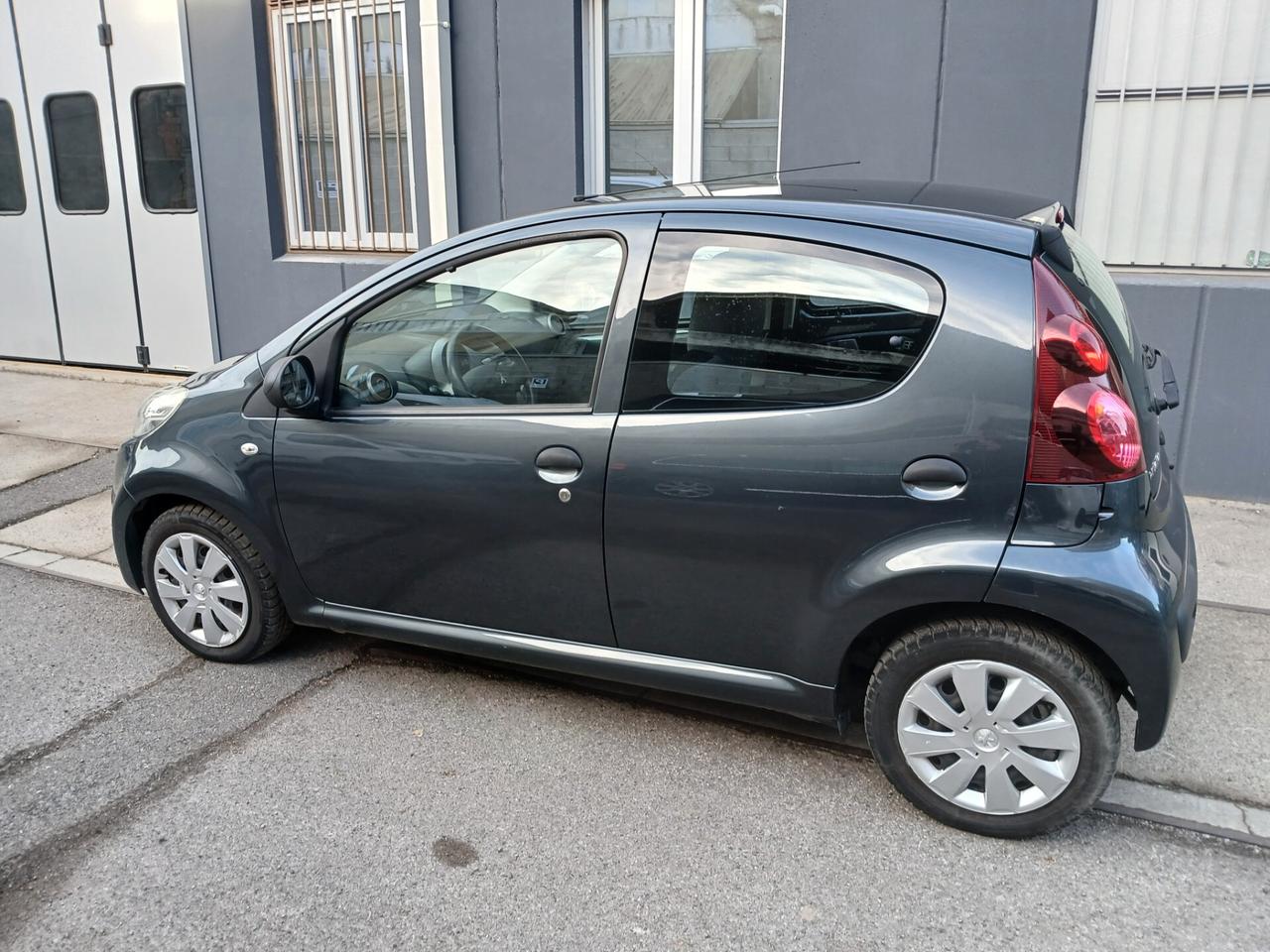 Peugeot 107 1.0 68CV 5p. Active