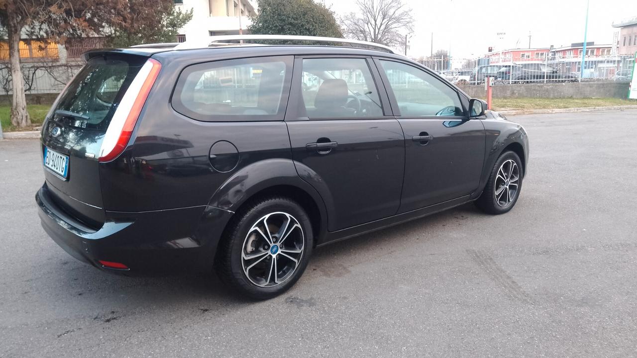 Ford Focus 1.6 TDCi (110CV) SW Tit. DPF neop 13
