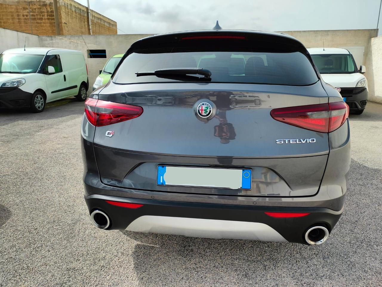 Alfa Romeo Stelvio 2.2 Cc 180 CV Q4 Business 2017