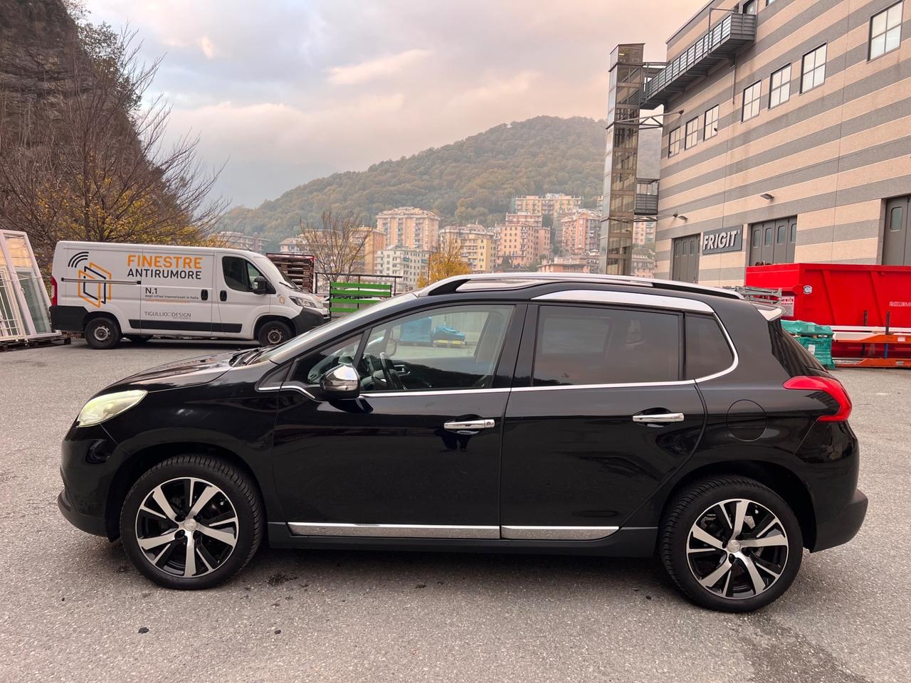 Peugeot 2008 1.6 e-HDi 92 CV Stop&Start Urban Cross