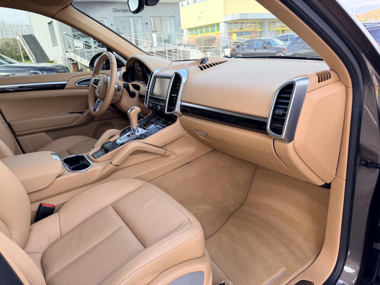 Porsche Cayenne 3.0 Diesel in garanzia no tasse