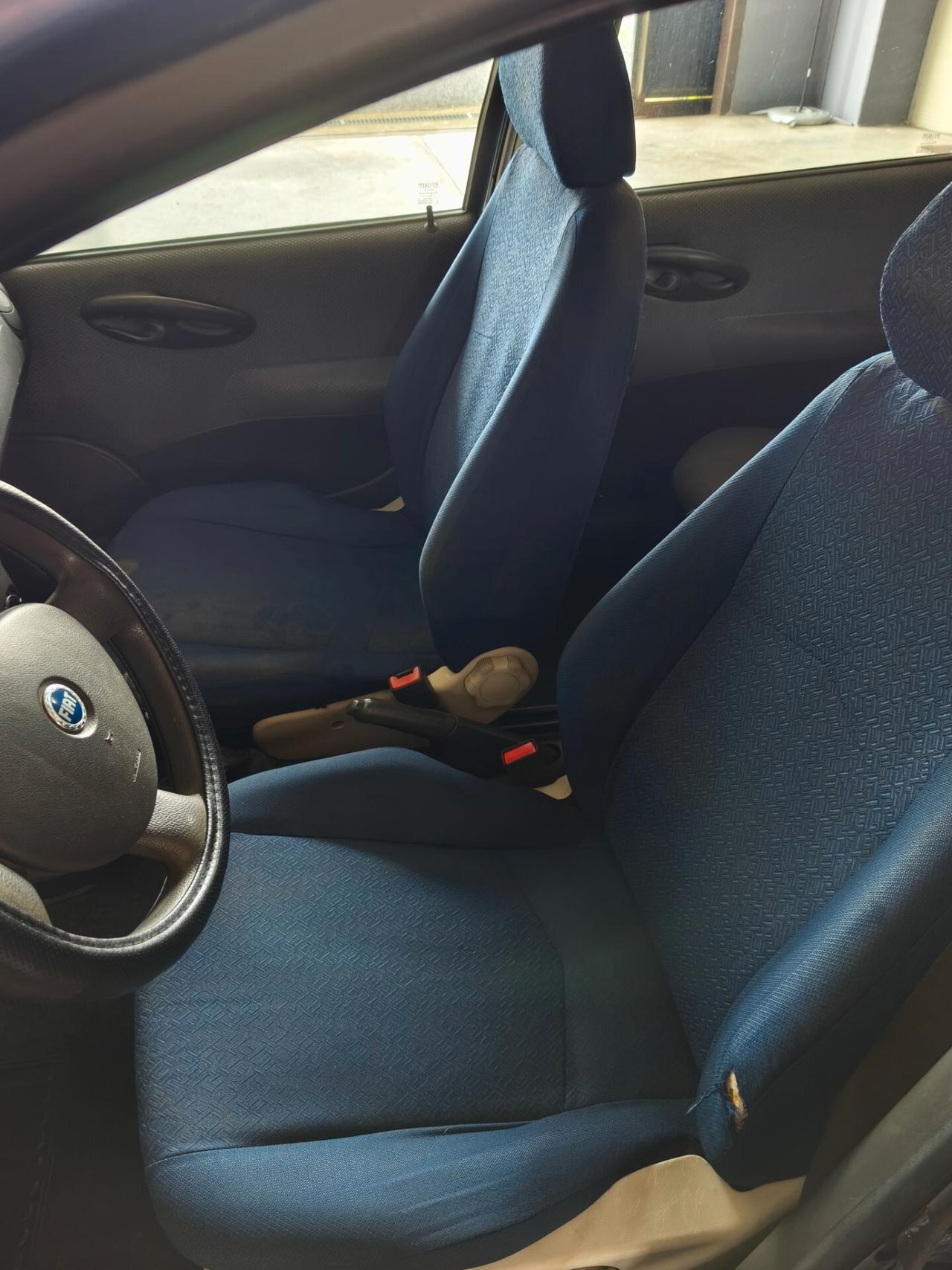 Fiat Punto 1.2i 5 porte