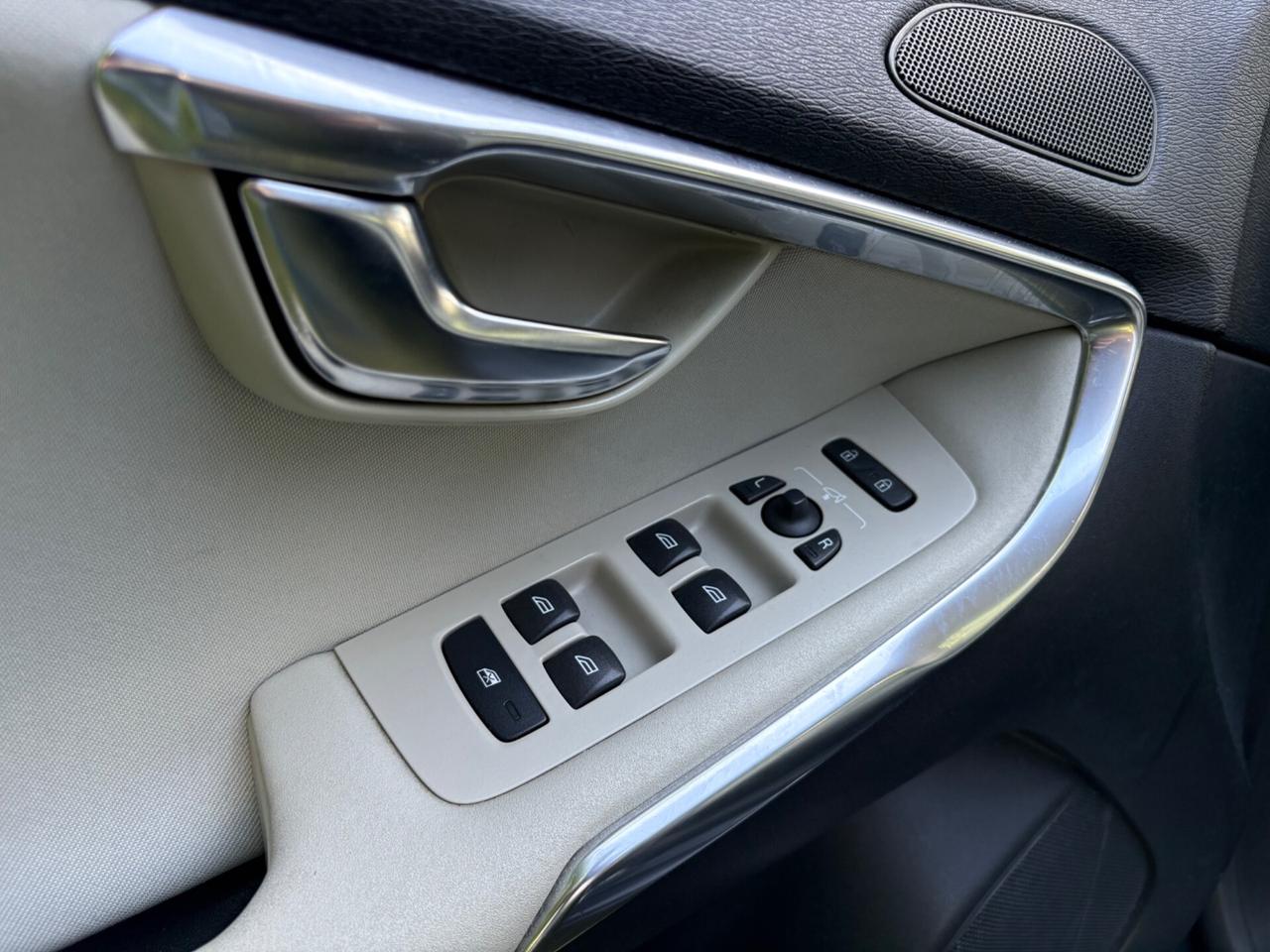 Volvo V40 2.0D3 150cv cambio automatico full