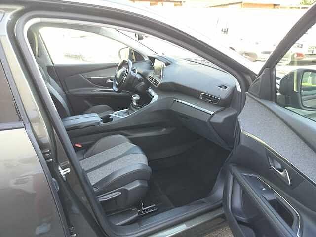 Peugeot 3008 BlueHDi 130 S&S Allure