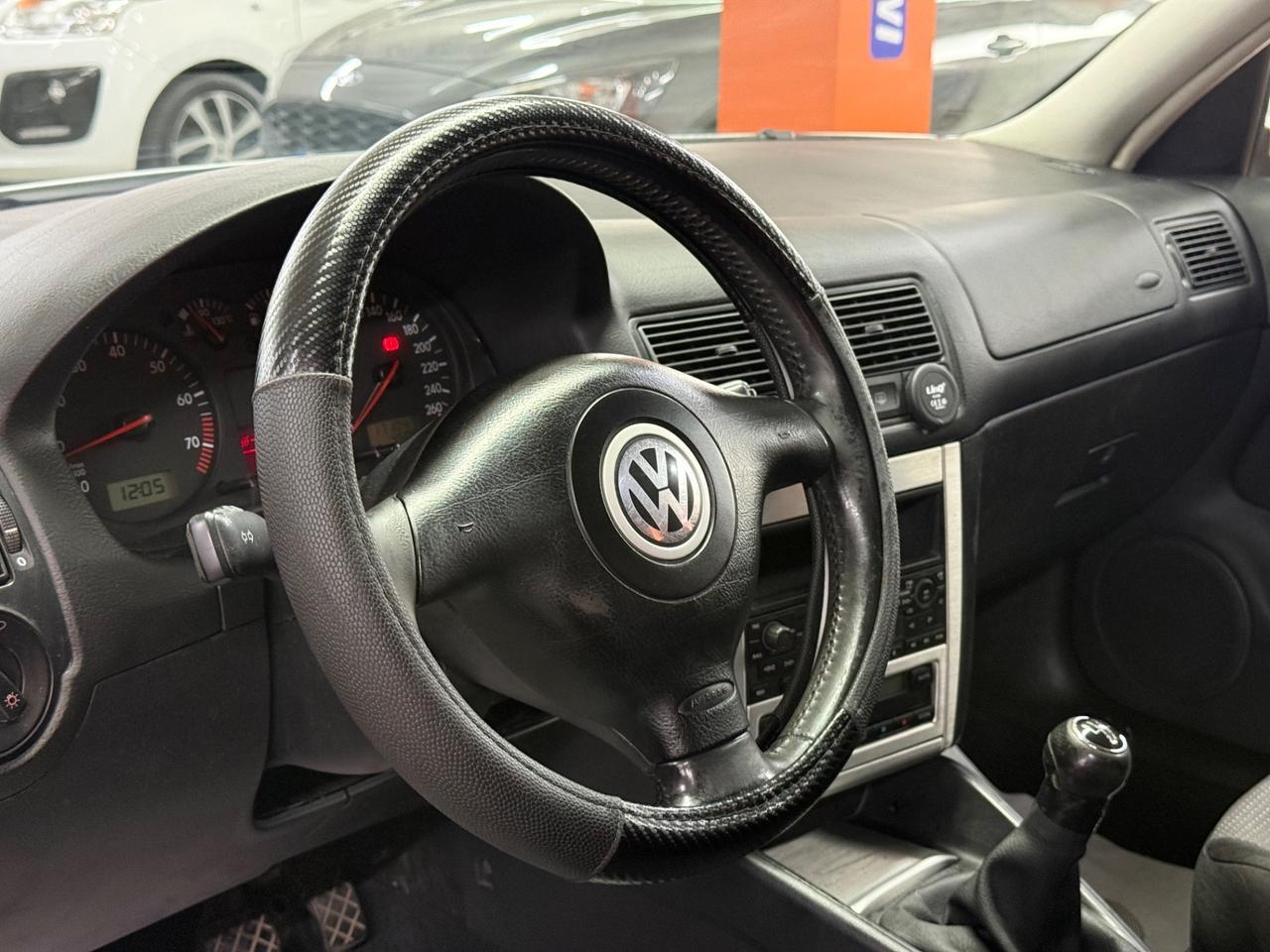 Volkswagen Golf 1.6 16V cat 5 porte Comfortline