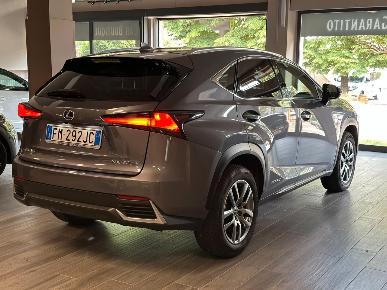 Lexus NX 300h Hybrid Executive 4wd - UnicoPro