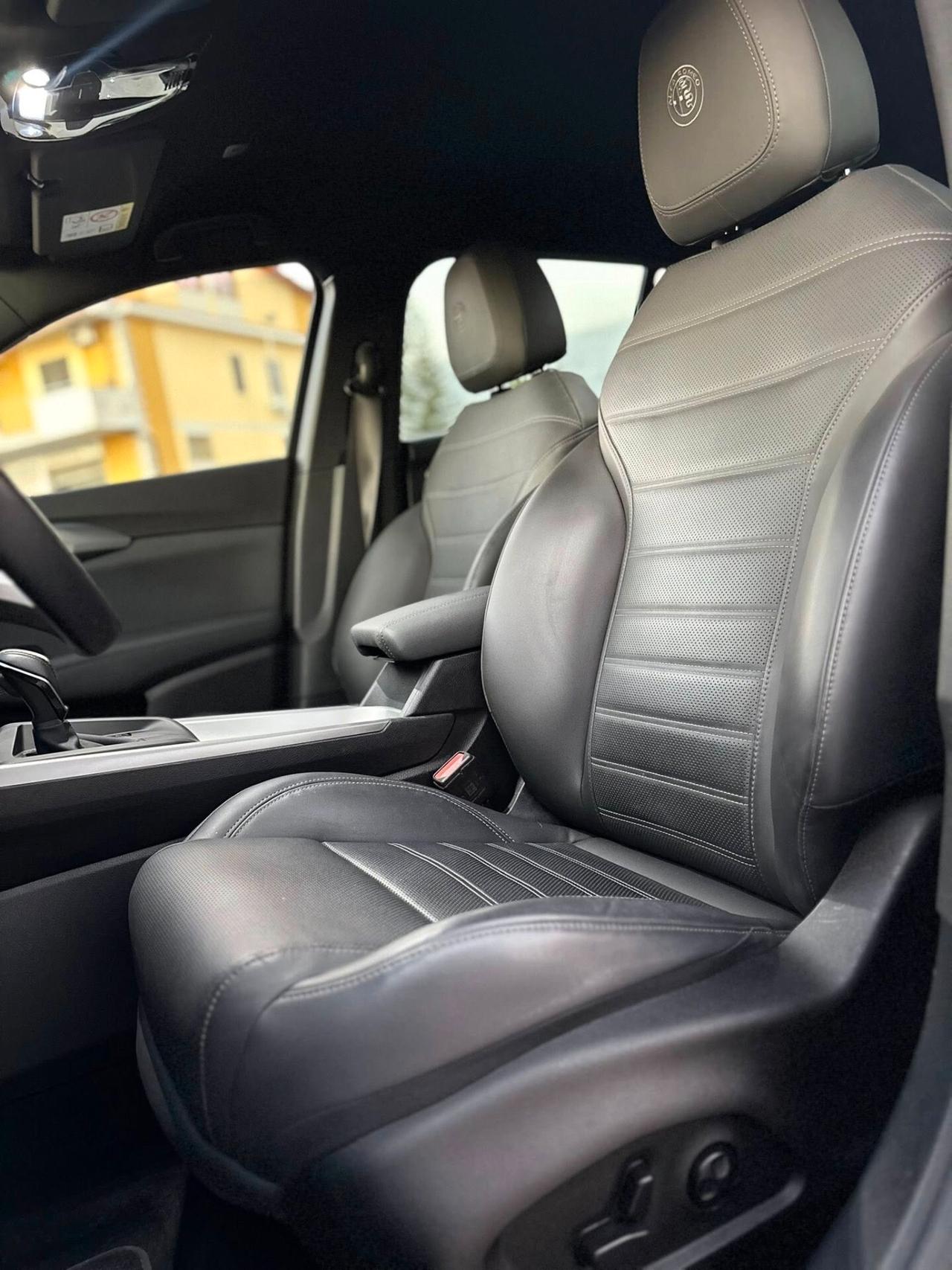 Alfa Romeo Tonale 1.3 280 CV PHEV AT6 Q4 Veloce