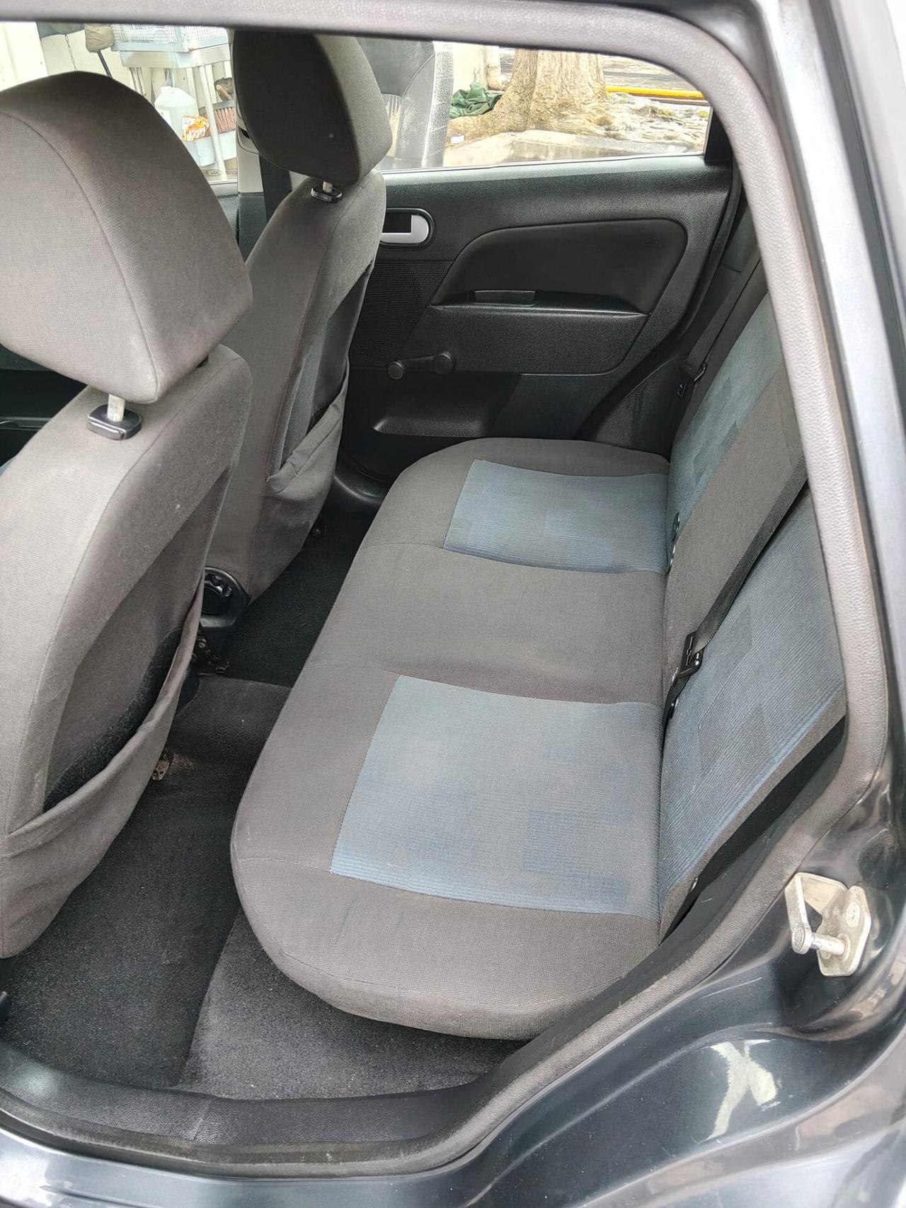 Ford Fiesta 1.2 16V 5p. Ghia