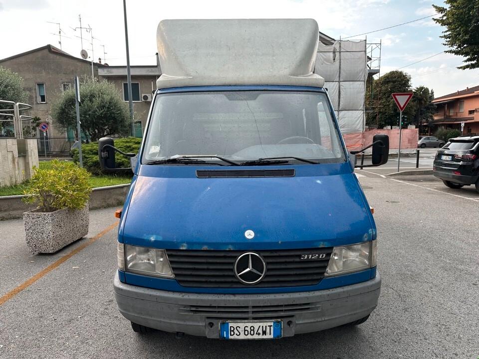 Mercedes Sprinter cassone centinato 7 posti