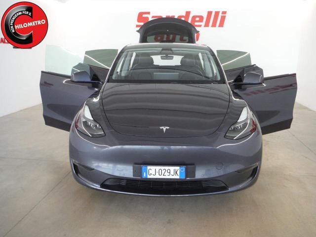 TESLA Model Y Long Range AWD.