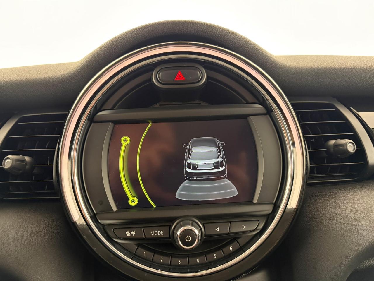 Mini Cooper D 1.5 Business 3p - NEOPATENTATI