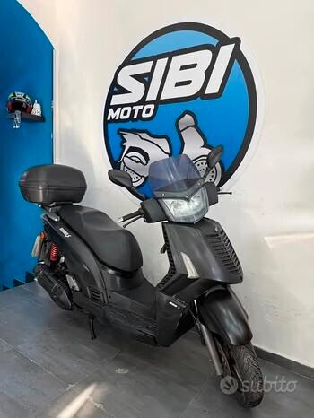 Kymco People 300