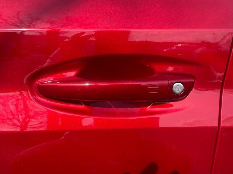 Peugeot 208 II 2023 1.2 hybrid Allure 110cv e-dcs 6