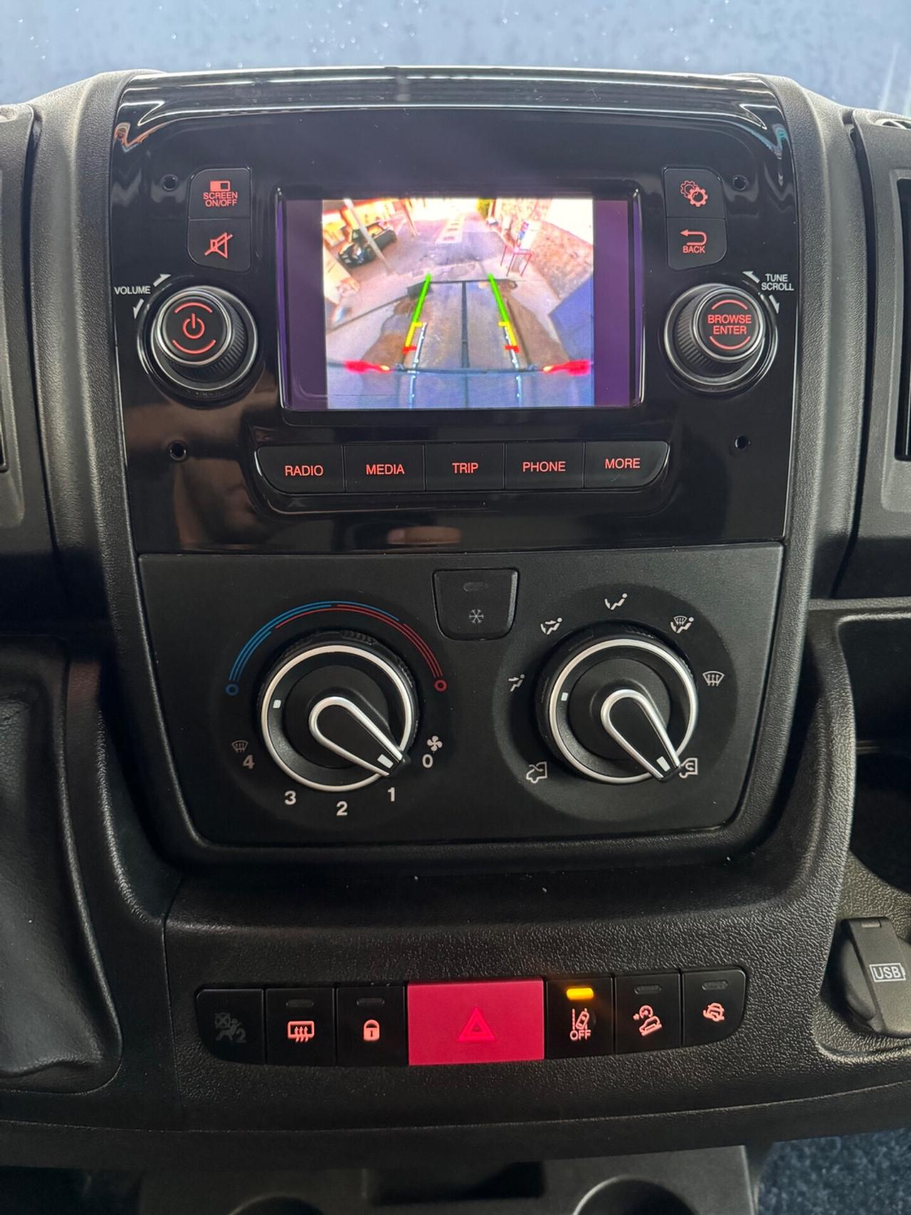Peugeot BOXER 2.2 BlueHDi 120cv IVA COMPRESA