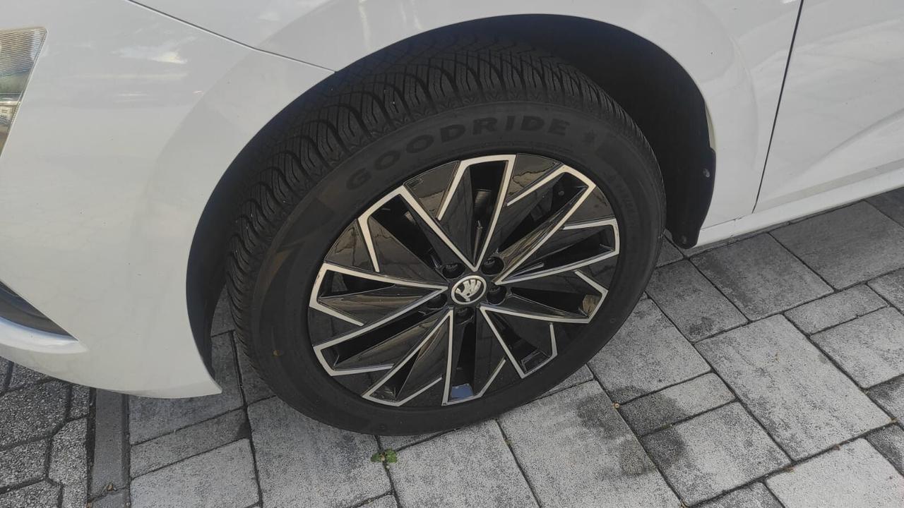 SKODA KAMIQ 1.0 TSI 115CV MONTECARLO