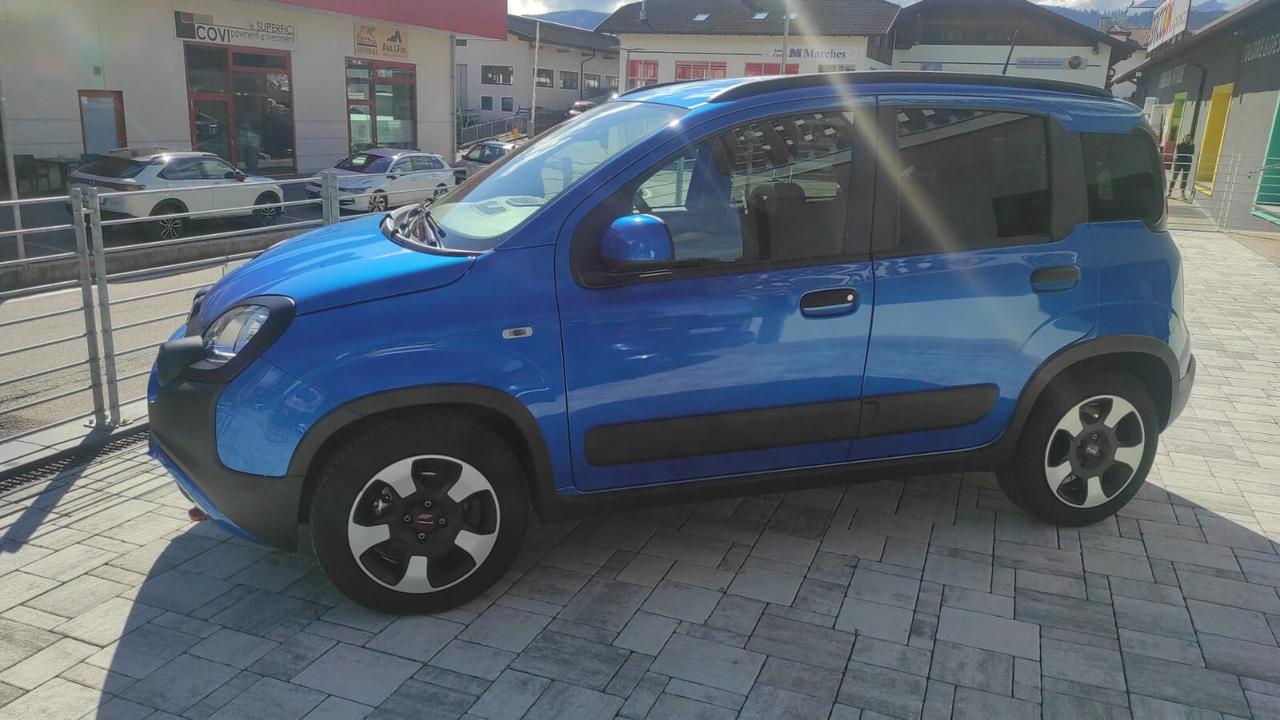 FIAT PANDA CITY CROSS 1.0 IBRIDA 70CV BLU ITALIA