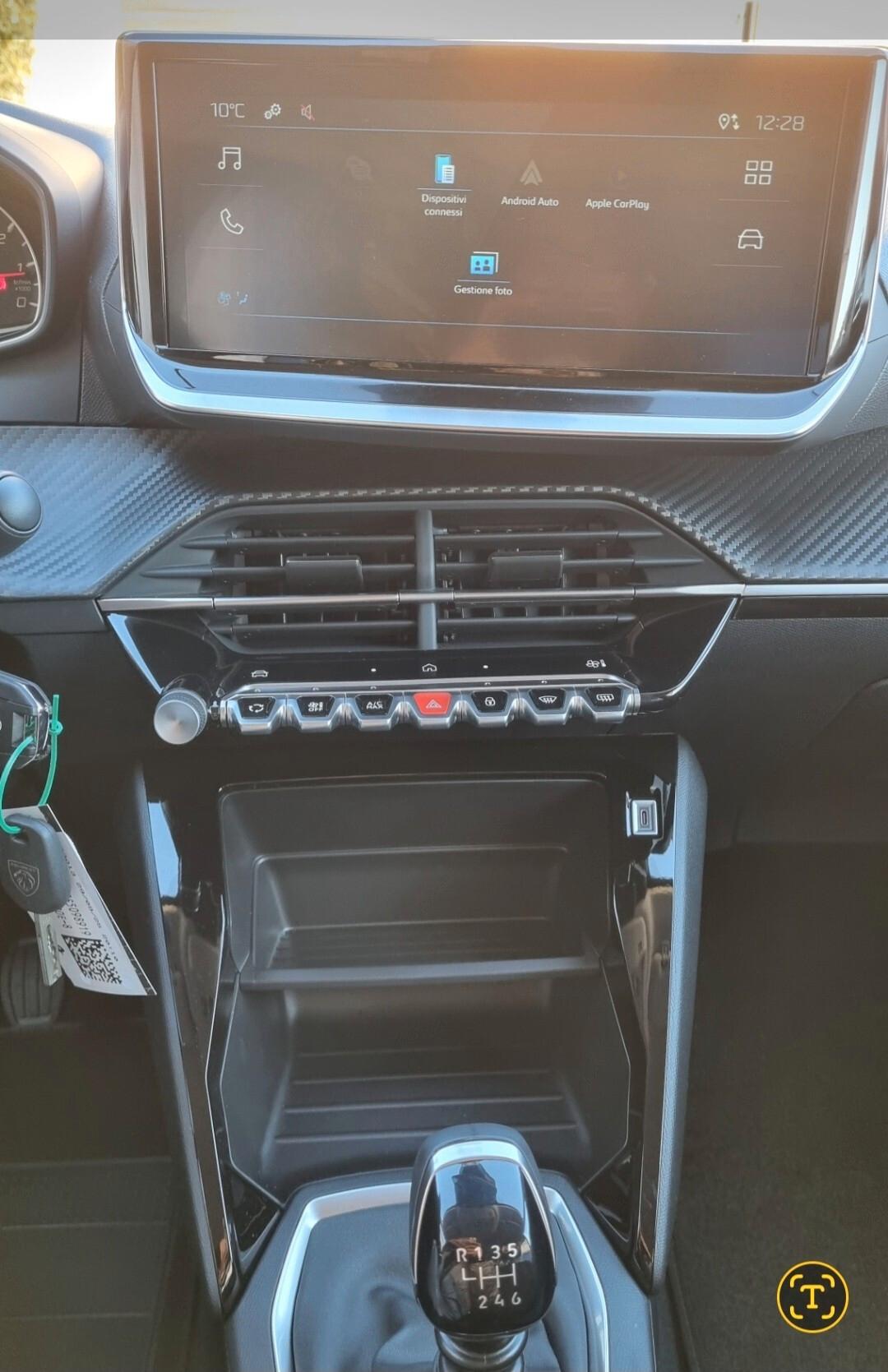 Peugeot 208 1.2 PURETECH STYLE S&S KM ZERO 100 CV PER NEOPATENTATI