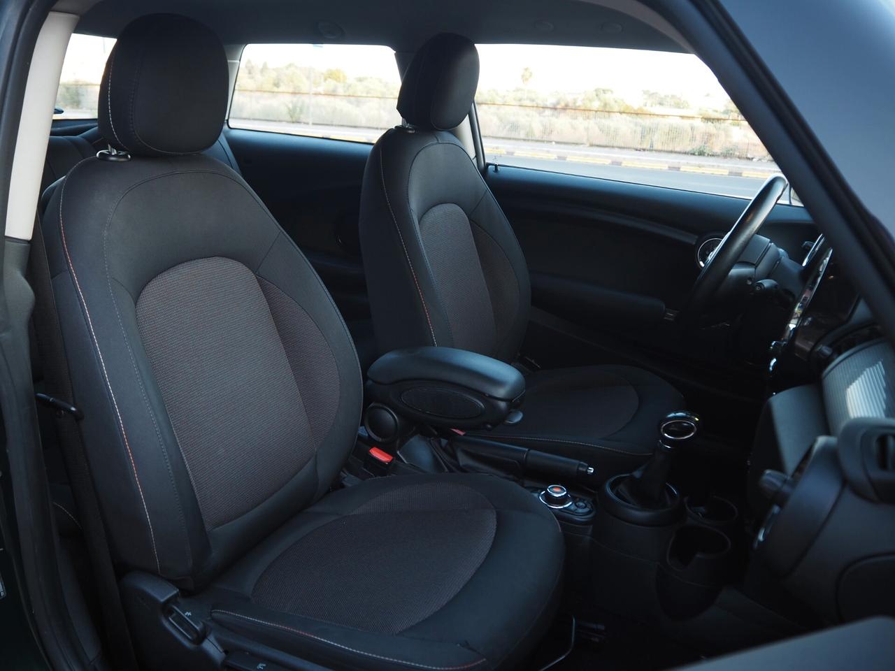 Mini Cooper 1.5 D Hype autom
