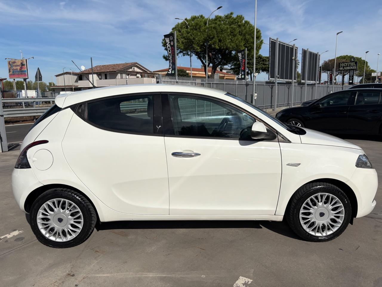 Lancia Ypsilon 1.3 MJT 16V 95 CV 5P S&S Platinum