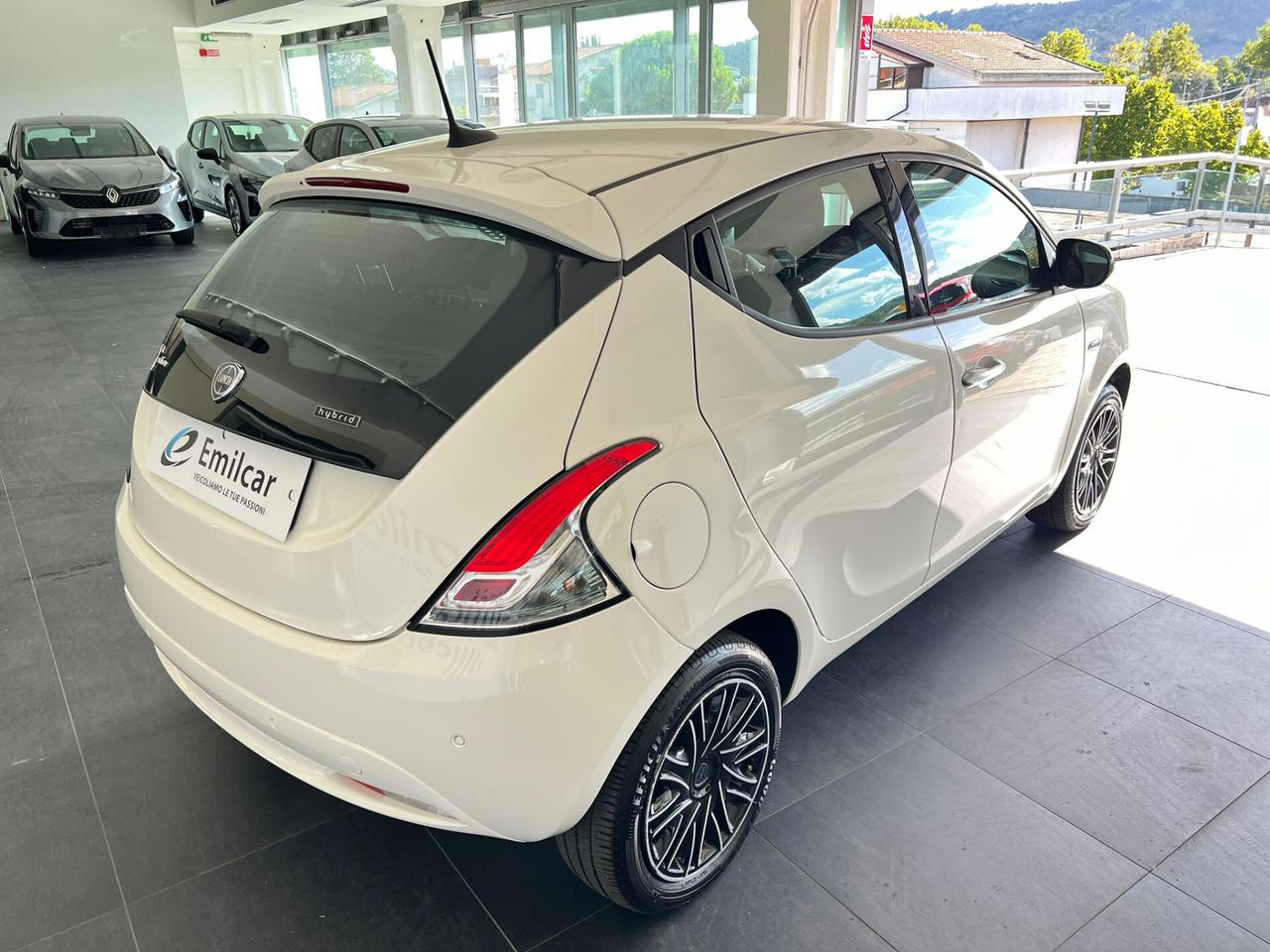 Lancia Ypsilon 1.0 FireFly 5 porte S&S Hybryd Gold