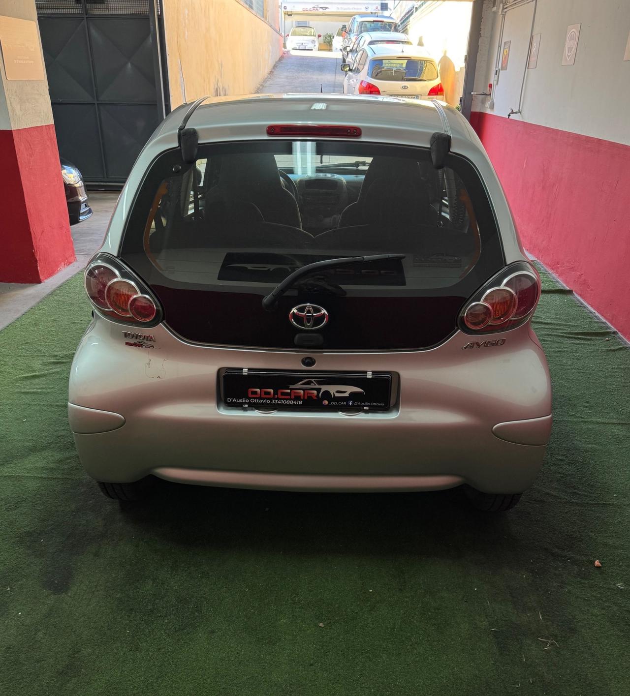 Toyota Aygo 1.0 12V VVT-i 5 porte Sol