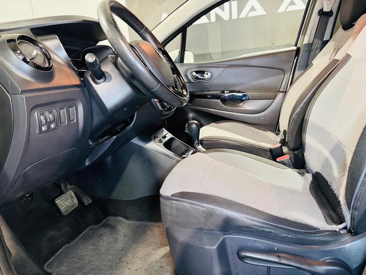 Renault CAPTUR *1.5 DCI*AUTOMATICA*90 CV 5 porte Intens*NEOPATENTATI*