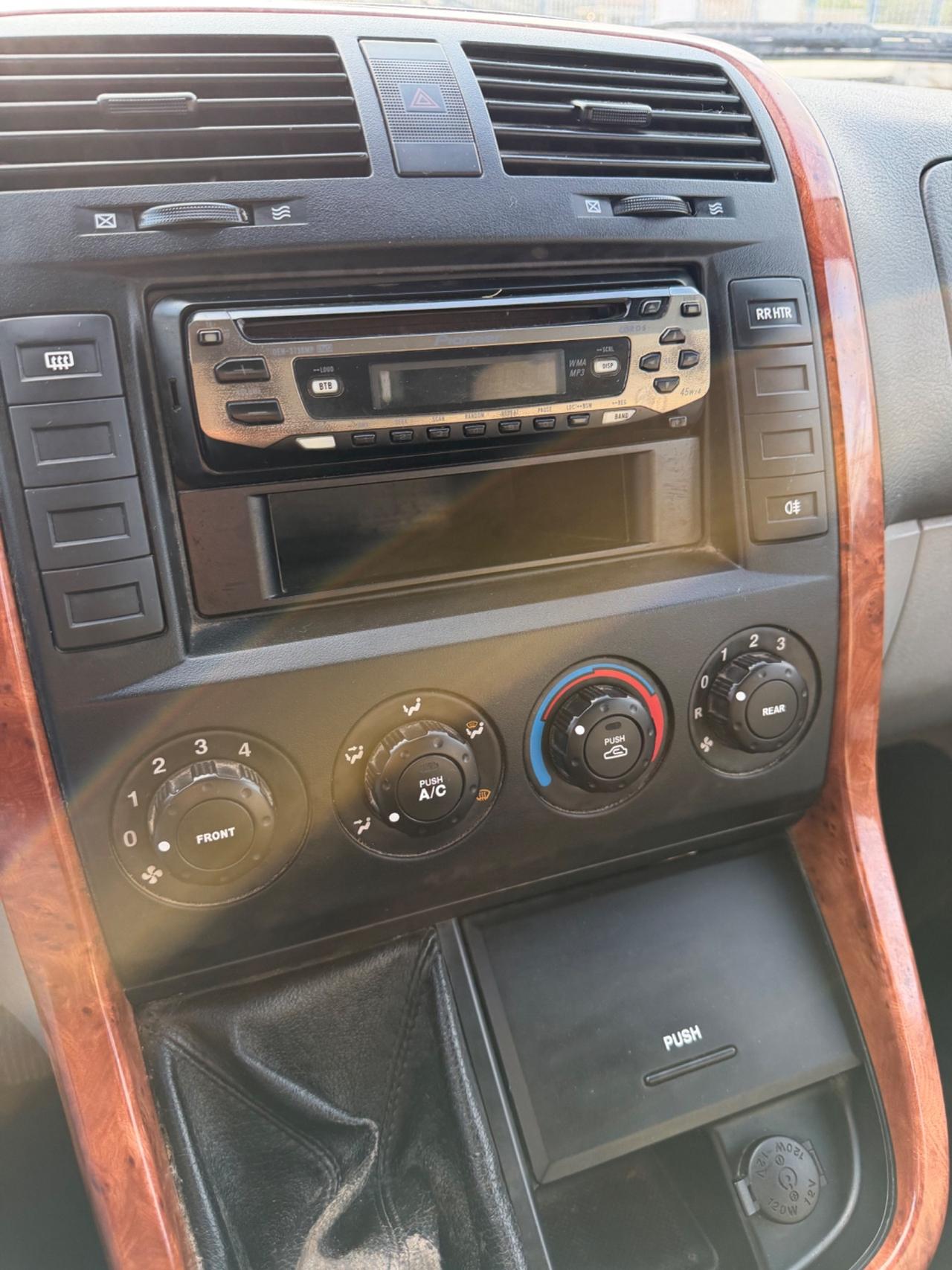 Kia Carnival 2.9 16V CRDi cat Family