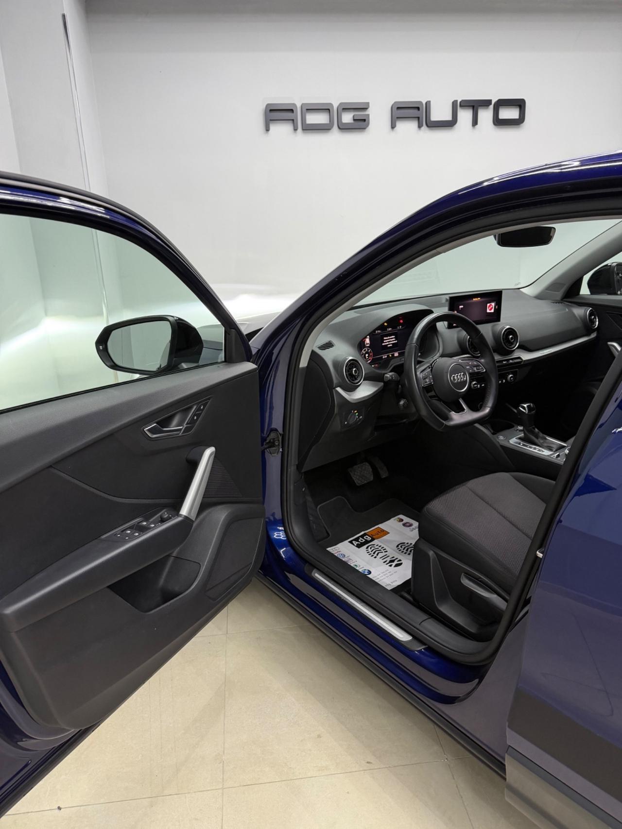 Audi Q2 30 TDI S tronic Identity Black