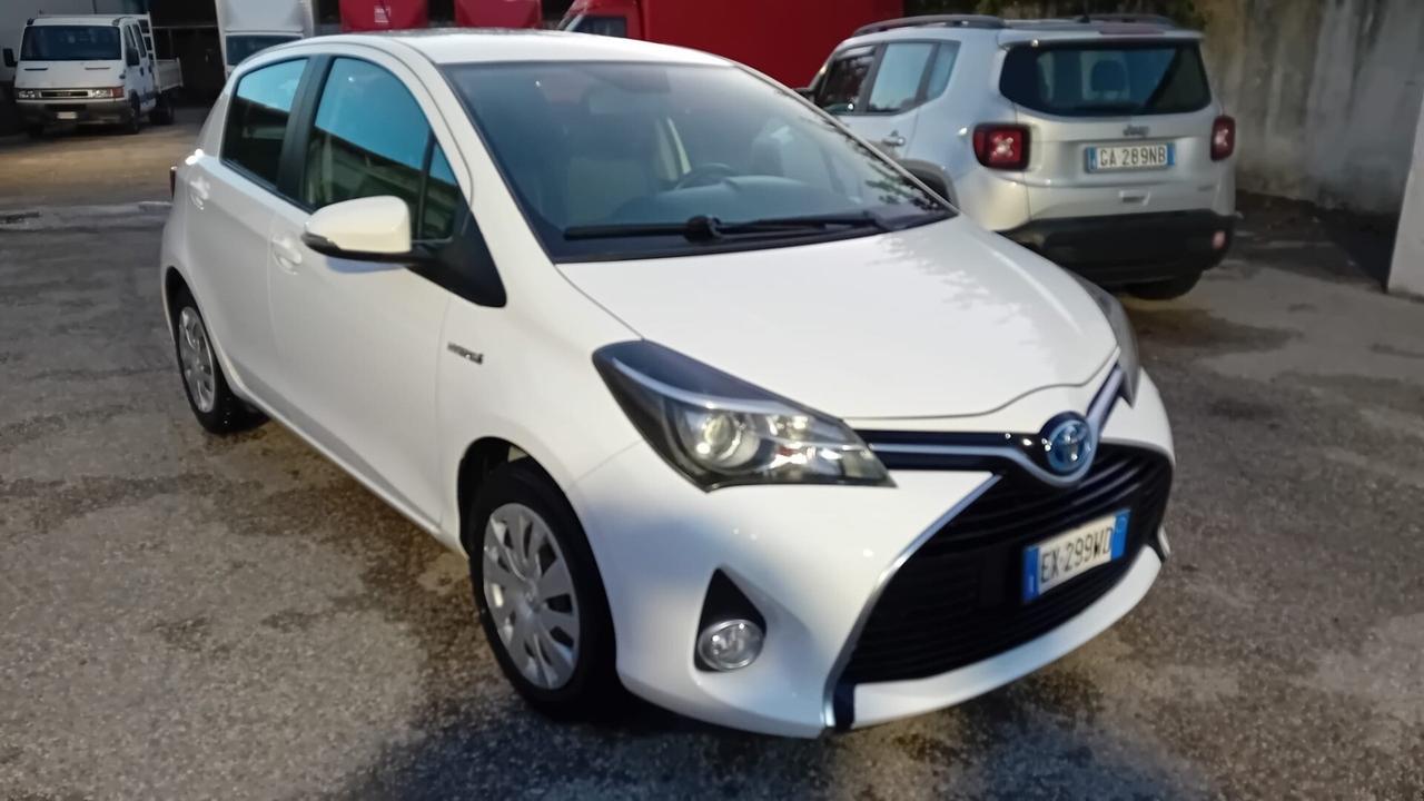 Toyota Yaris Toyota yaris hybrid 1.5 camb/aut-5P-1